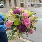 arrangement-Lilliums-Alliums-Pink-Anastasia-Chrysanthemums
