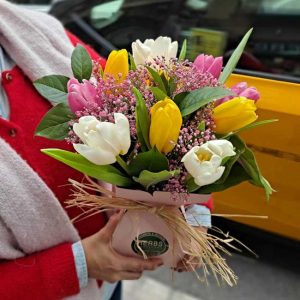buy-flowers-women-day-barcelona