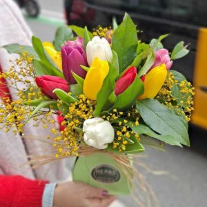women-day-flowers-barcelona