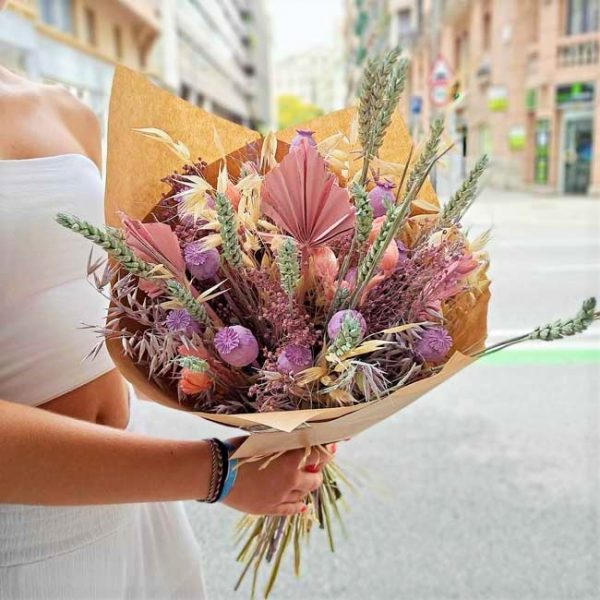 bouquet-of-dry-flowers