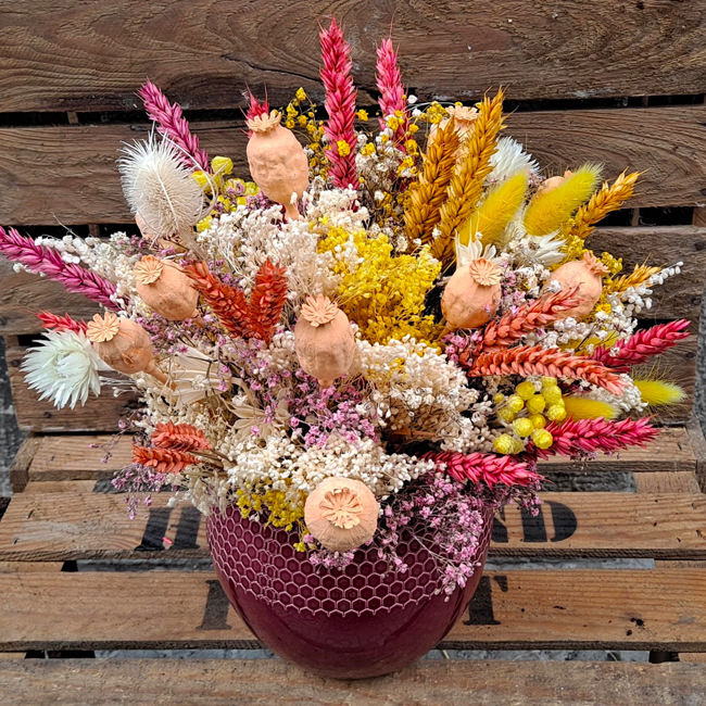 Colorful-bouquet-of-dried-flowers