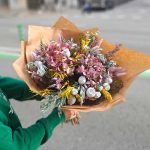 Buying-Dried-Flowers-for-Home-Delivery