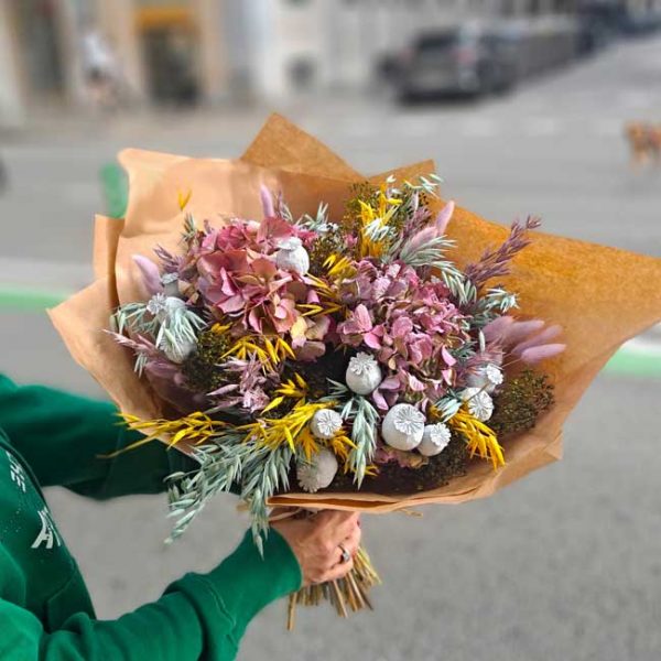 Dried-Flower-Arrangement-for-Home-Delivery-in-Barcelona