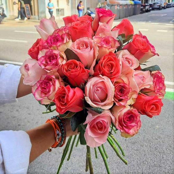 rose-floral-arrangement