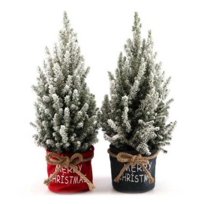 snowy-christmas-tree-barcelona