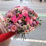 pink-flowers-arrangement