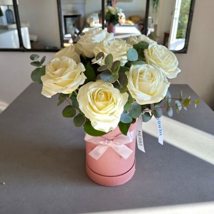 white-roses-hatbox-barcelona